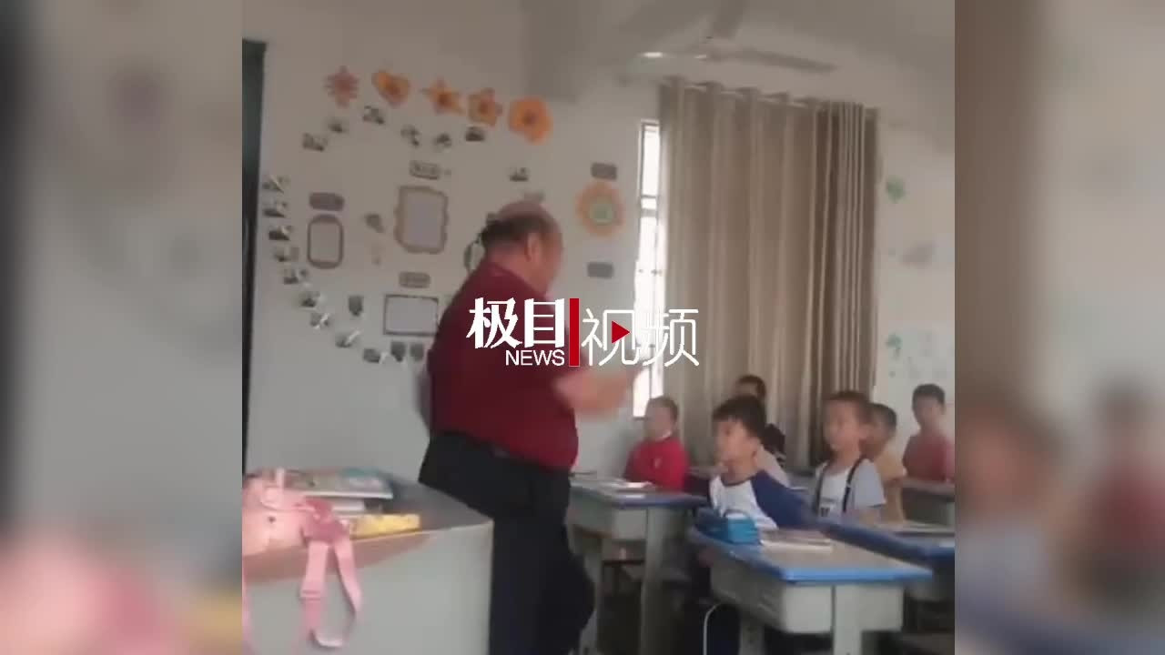 205斤男老师带一年级新生跳舞萌翻网友: 乡村教书33年, 孩子觉得“胖老师”很可爱
